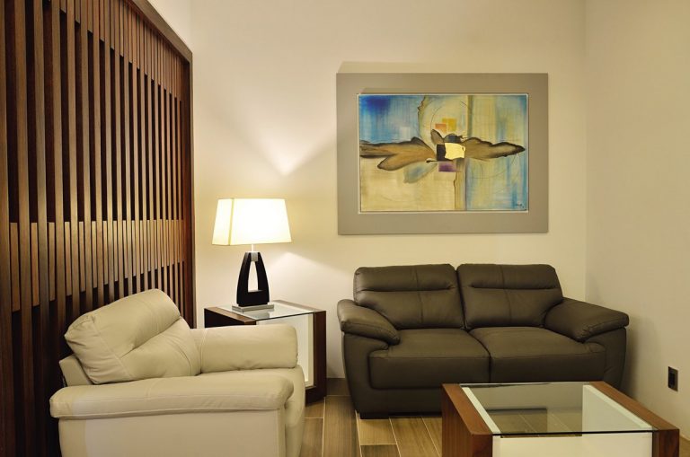 Pasillos interiores iluminados